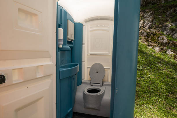 Portable Toilet Options We Offer in Pomona, KS